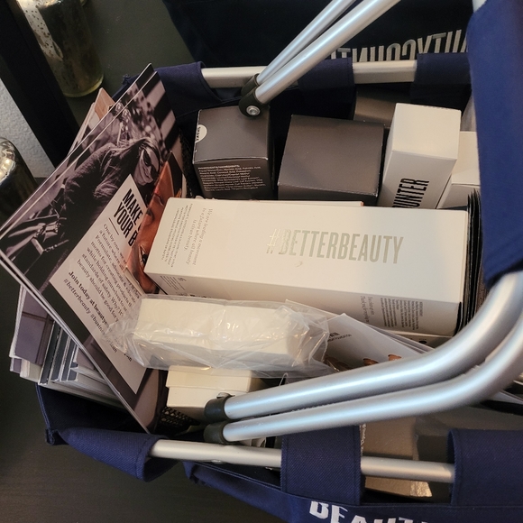 Beautycounter Samples, Products, and 2 Market Totes. - Picture 2 of 5